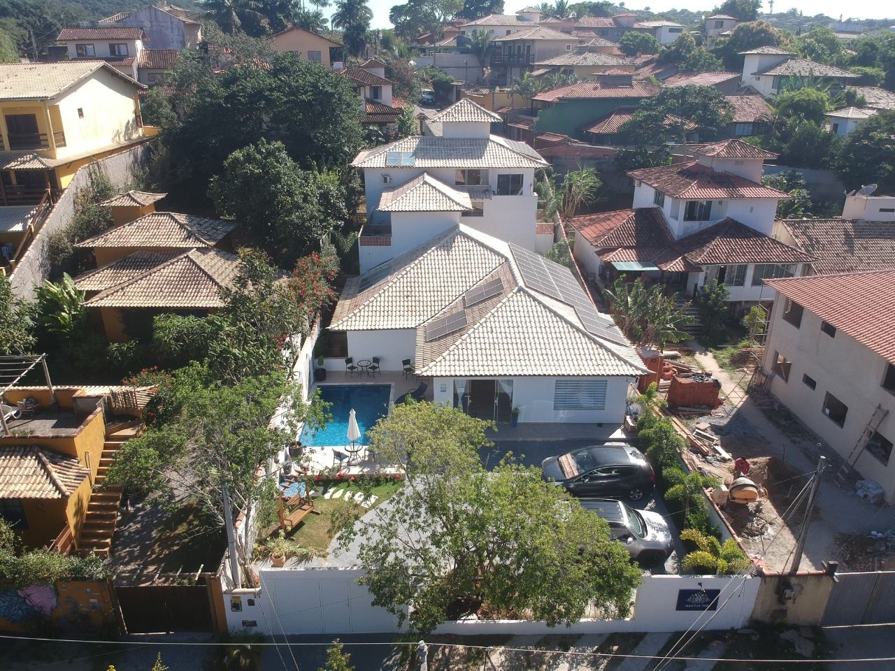 Vista aérea da pousada e do bairro de Geribá